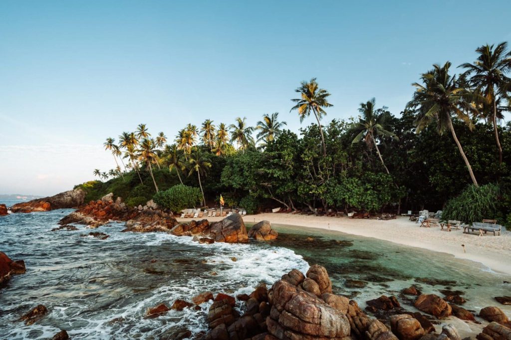 Mirissa en détente sur ses plages de rêves
